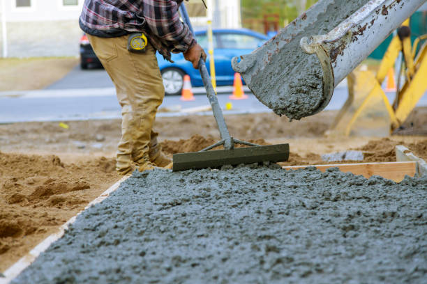 Best Concrete Driveway Installation  in Paynesville, MN
